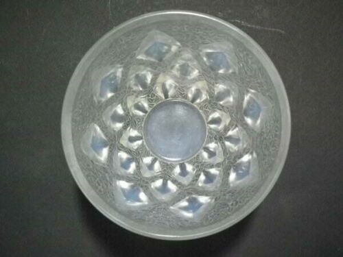 Rene Lalique Opalescent Glass 'Rampillion' Vase