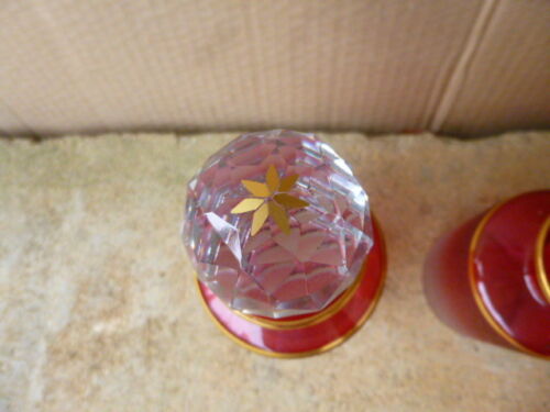 4 FLACONS A PARFUM ANCIENS + 2 COUPELLES ET 1 VAPO CRISTAL BACCARAT