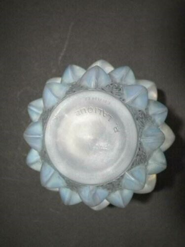 Rene Lalique Opalescent Glass 'Rampillion' Vase