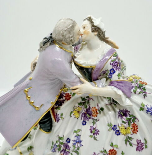 邁森 MEISSEN マイセン FIGUR LIEBES GRUPPE SICH KÜSSEND LOVE GROUP KISSING MNR: 518