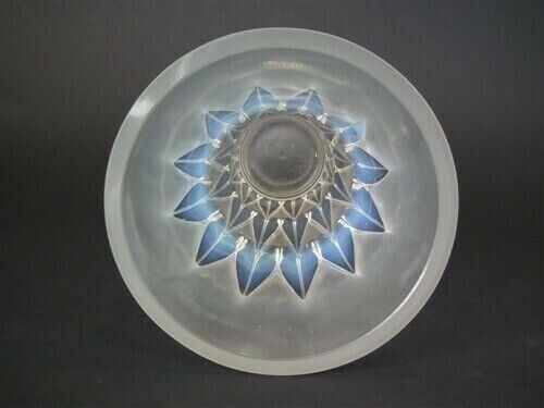 Rene Lalique Opalescent Glass 'Feuilles' Vase