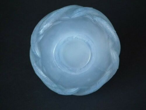 Original Authentic Rene Lalique Opalescent Oleron Glass