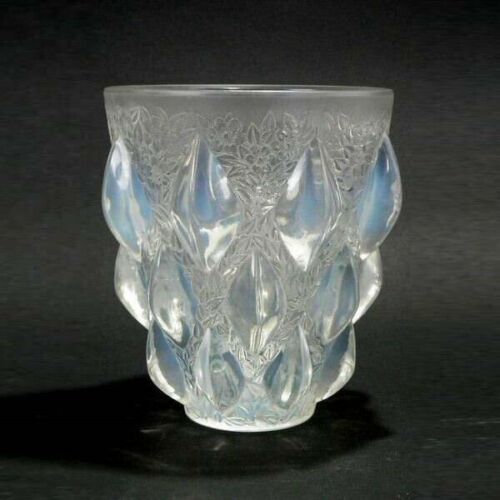 Rene Lalique Opalescent Glass 'Rampillion' Vase
