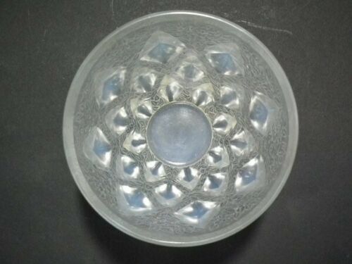 Rene Lalique Opalescent Glass 'Rampillion' Vase