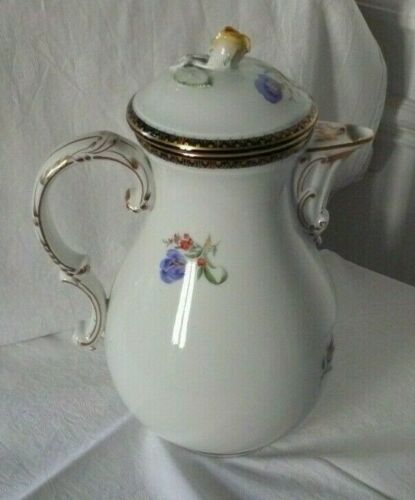 Große Kaffeekanne Meißen Schwertermarke Porzellan reiche Blumenmalerei , A-Kante