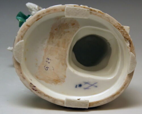 マイセン MEISSEN 邁森 DEVISEN KIND ACIER FIGUR JE LES METS A CALME MNR: G29 UM 1780