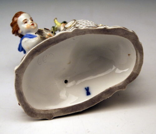 MEISSEN FIGUR DIE LUFT PUTTO KNABE VÖGEL KÄFIG CHERUBBOY BIRDS CAGE MNR: C 99