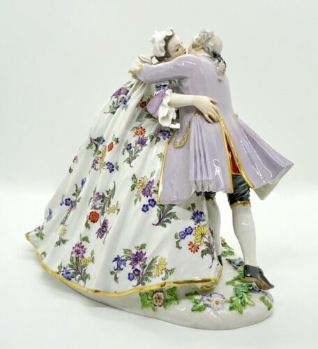 邁森 MEISSEN マイセン FIGUR LIEBES GRUPPE SICH KÜSSEND LOVE GROUP KISSING MNR: 518