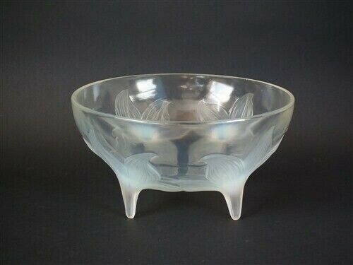 Rene Lalique Opalescent Glass 'Lys' Bowl