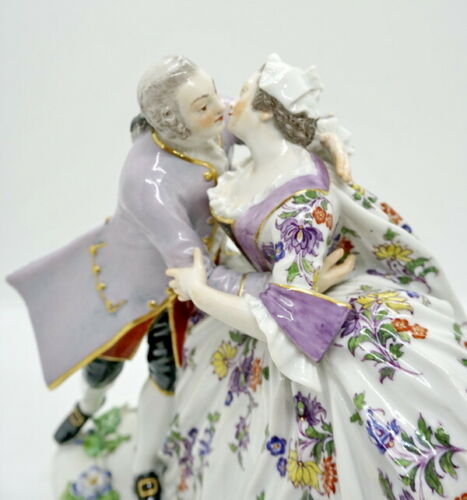 邁森 MEISSEN マイセン FIGUR LIEBES GRUPPE SICH KÜSSEND LOVE GROUP KISSING MNR: 518