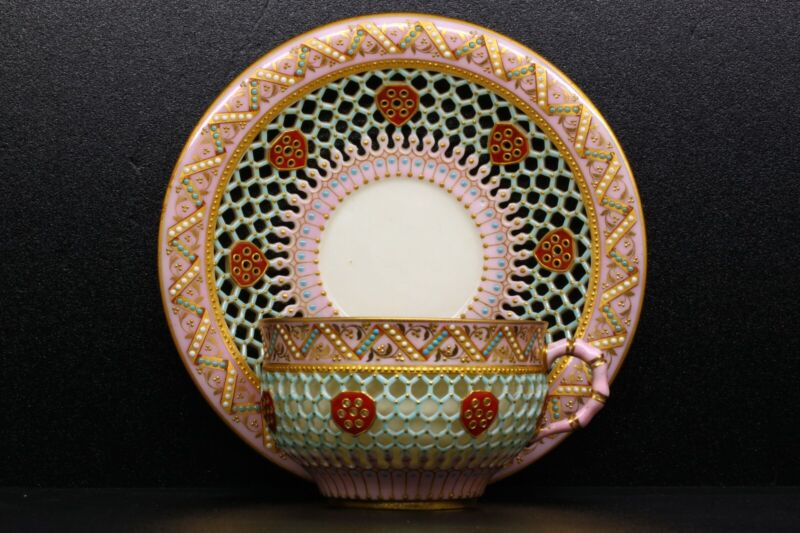 ロイヤルウースター　透かし技法（ピアス技法）のカップ&ソーサー『ジョージオーウェン作』