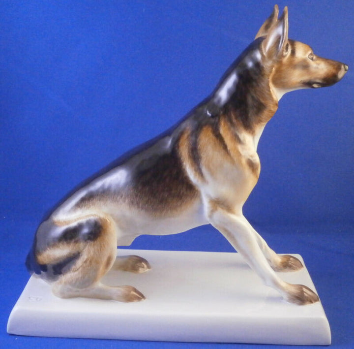 マイセン磁器人形　ジャーマンシェパード犬　ドッグフィギュリン