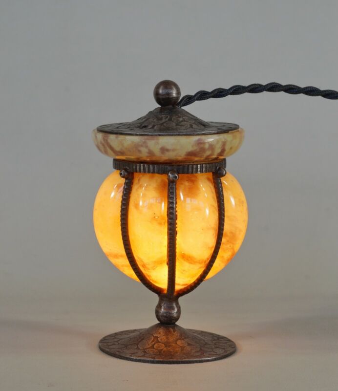 デラート　小さなアールデコ調ナイトランプ　フランス製　1925年　1930年