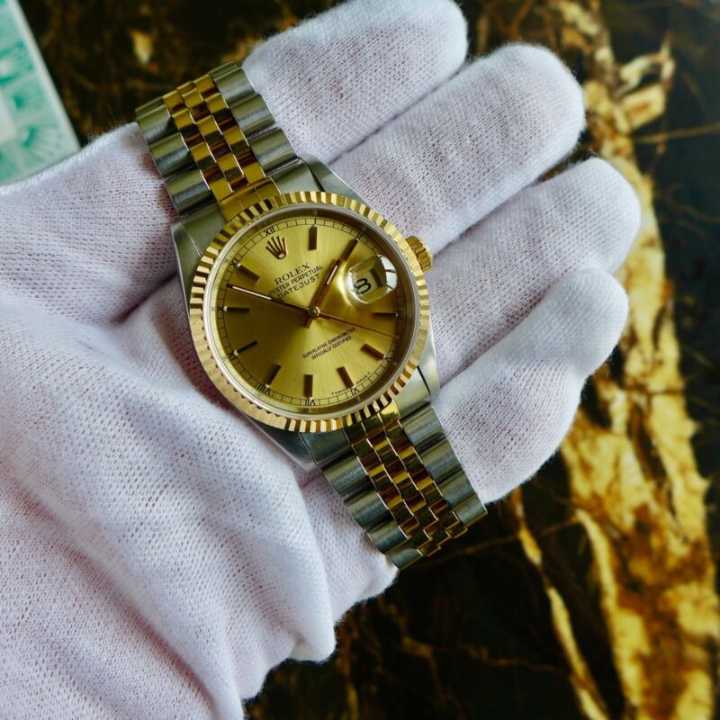 A STUNNING GENTS 1996 ROLEX OYSTER DATEJUST 36mm BOX CERT FULL SET S/GOLD 1999