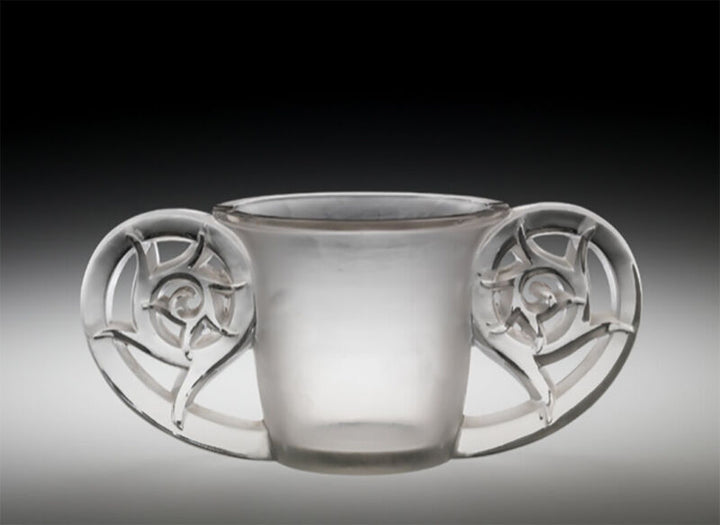 "René LALIQUE (1860-1945) ""stone fund"" vase"-