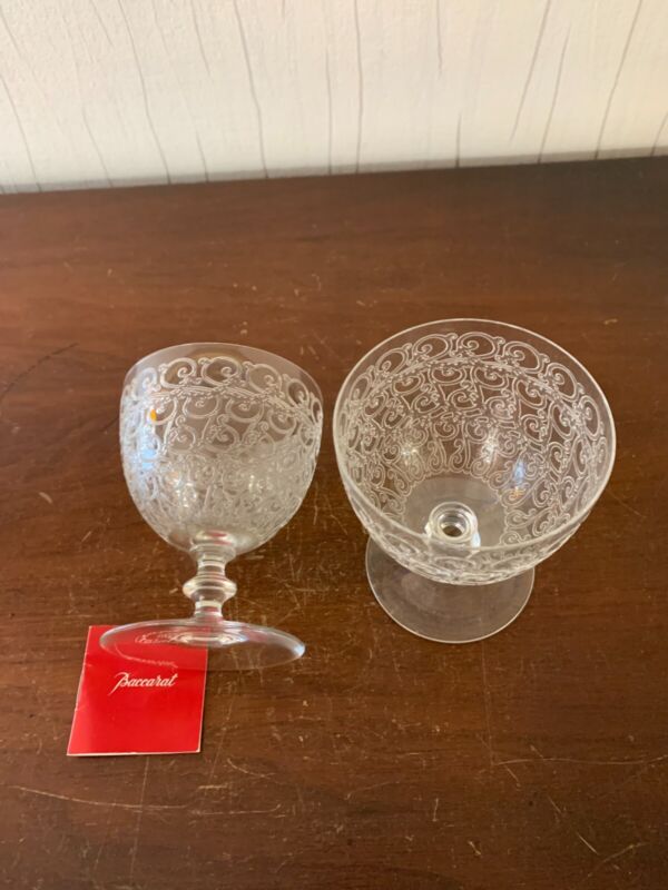 28 glasses for water model raw in glass baccarat (price for La piece)