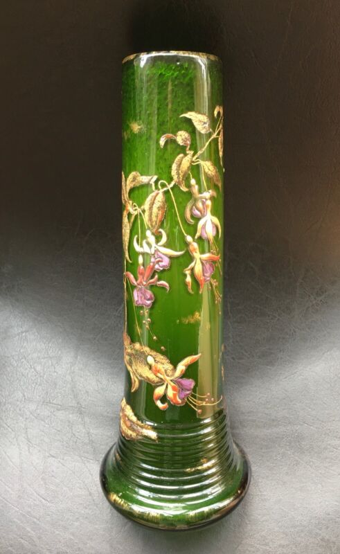 エミールガレの初期作品　エナメルガラスで作られたフクシアの花の大型花瓶