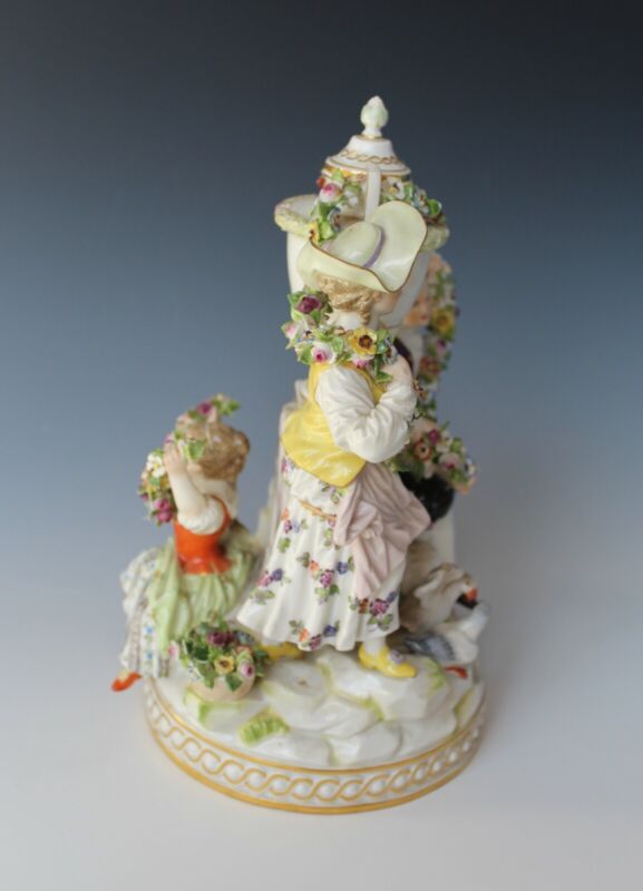 Meissen - large figure / group - "love group" model F 88 - M.V. Steel - 22 cm-