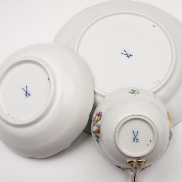 マイセン　ティーセット　2つ花とレリーフのカップ＆ソーサー＆プレート