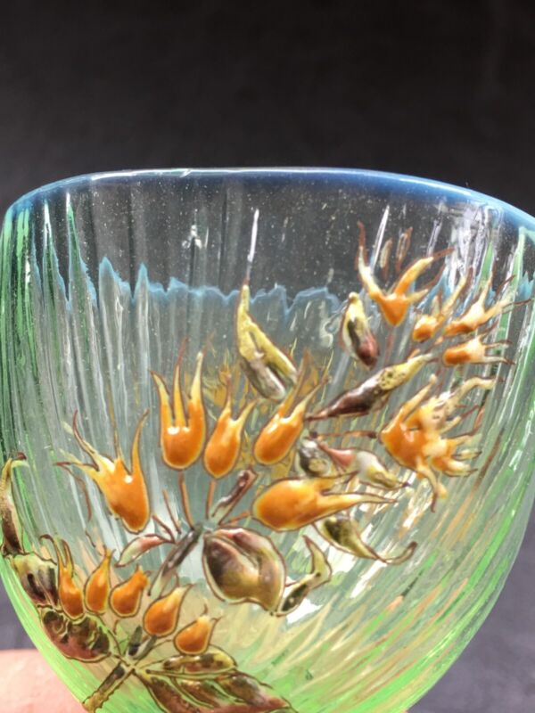 エミールガレの初期作品　クチナシのミニチュアクープ花瓶