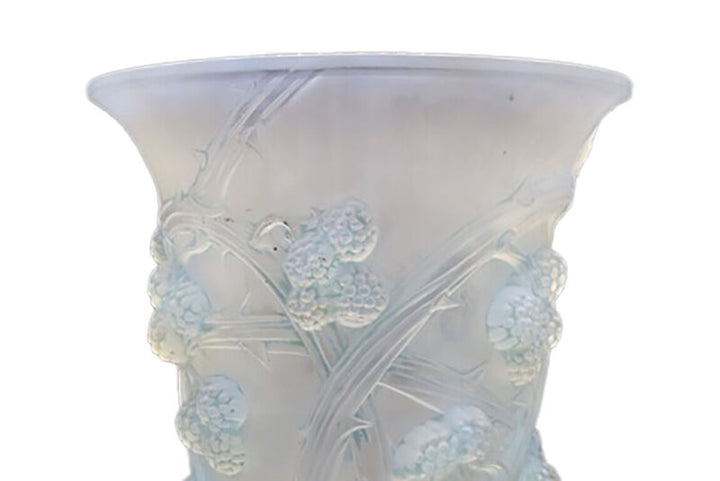 René Lalique. Opalescent Reflector Glass Vase -