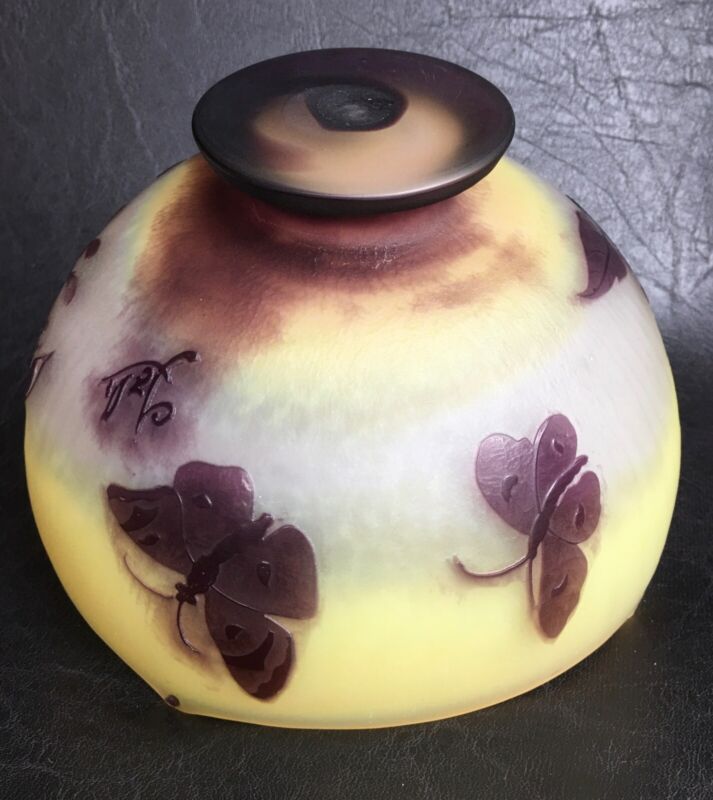エミールガレ　蝶々と藤の花が描かれたコンポート型花瓶