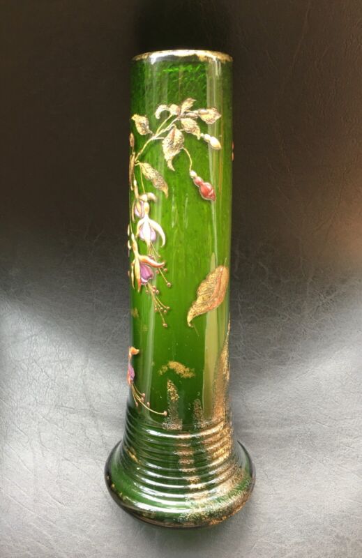 エミールガレの初期作品　エナメルガラスで作られたフクシアの花の大型花瓶