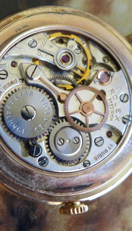 A BEAUTIFUL VINTAGE 1940s GENTS ROLEX PRECISION WITH TEARDROP LUGS 9K ROSE GOLD