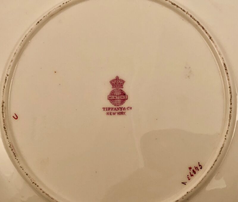 アンティーク ミントン　部屋で休む狩猟犬（クリストファードレッサー）