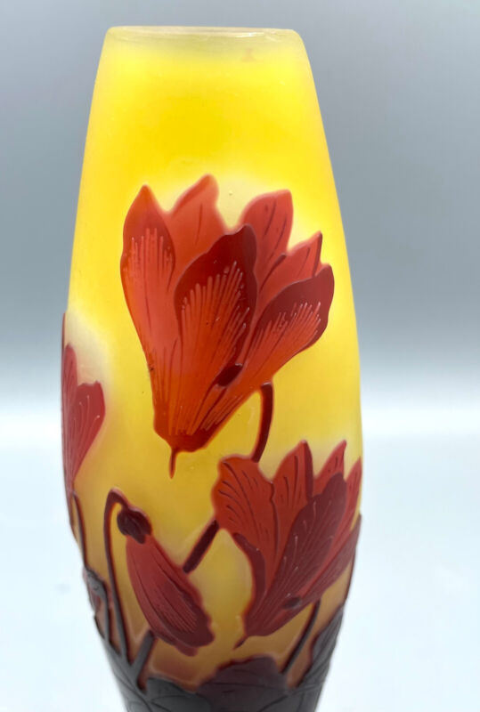 エミールガレ　シクラメンの花の花瓶