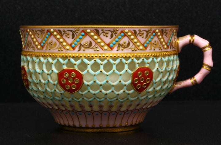 ロイヤルウースター　透かし技法（ピアス技法）のカップ&ソーサー『ジョージオーウェン作』