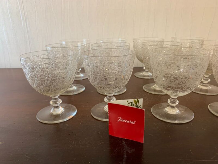 28 glasses for water model raw in glass baccarat (price for La piece)