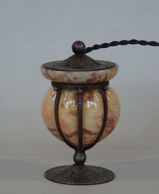 デラート　小さなアールデコ調ナイトランプ　フランス製　1925年　1930年