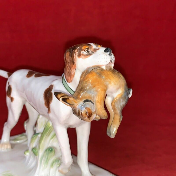 希少なマイセン磁器製動物フィギュリン ウサギと狩猟犬 HP C 1925年　ファイファー期