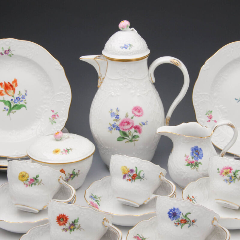 マイセン　ティーセット　2つ花とレリーフのカップ＆ソーサー＆プレート