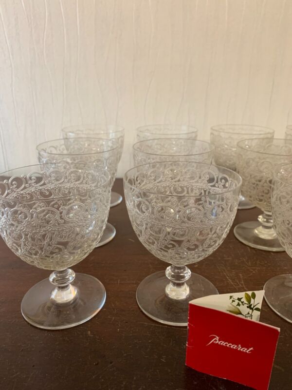 28 glasses for water model raw in glass baccarat (price for La piece)