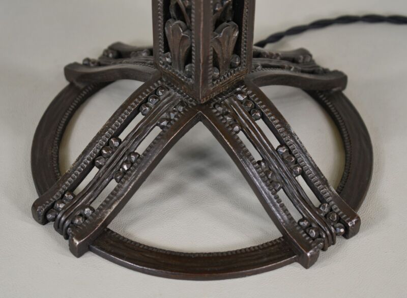 レイモンド・スュブ＆ドーム兄弟　大きなフランス製アールデコランプ　1925年　錬鉄製