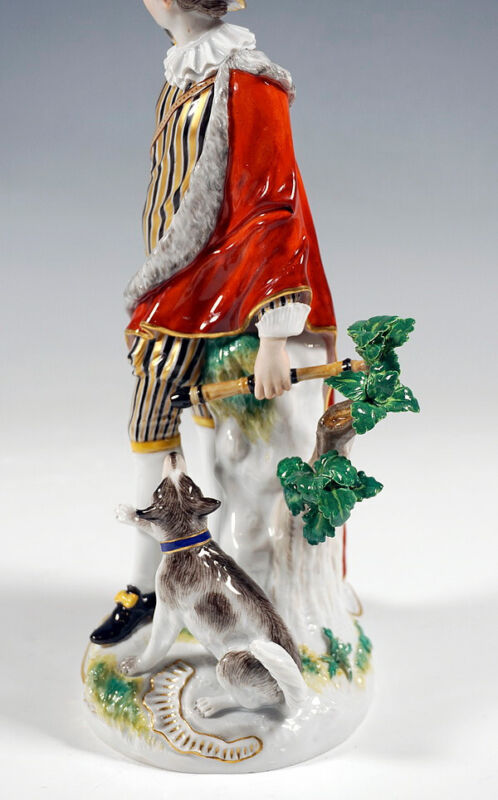 マイセン手捻り人形 ホルン吹きの女と犬