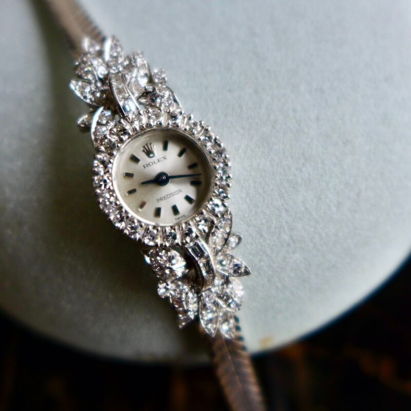 A BEAUTIFUL VINTAGE 1969 LADIES DIAMOND ENCRUSTED ROLEX COCKTAIL WATCH 18K GOLD