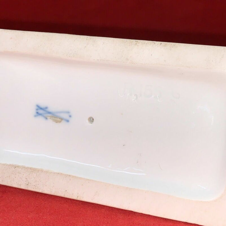希少なマイセン磁器製動物フィギュリン ウサギと狩猟犬 HP C 1925年　ファイファー期