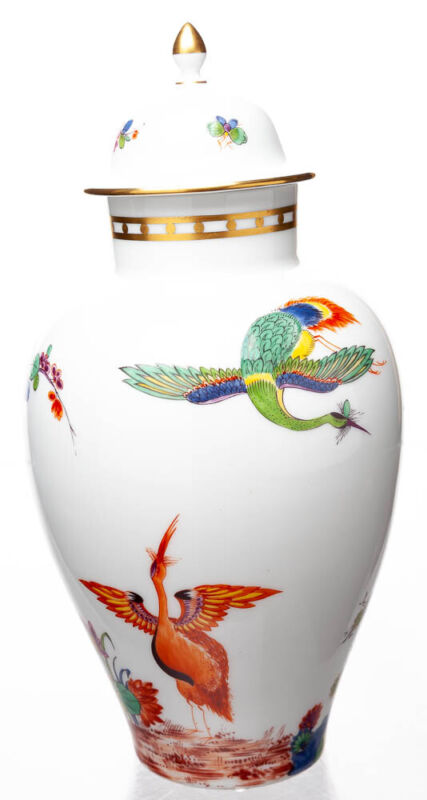 マイセン　シノワズリの花模様と鶴の壺型蓋付き花瓶