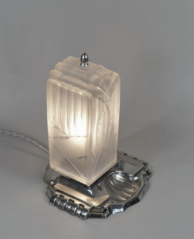 レオン・ヒューグ　フランス製アールデコランプ　1930年