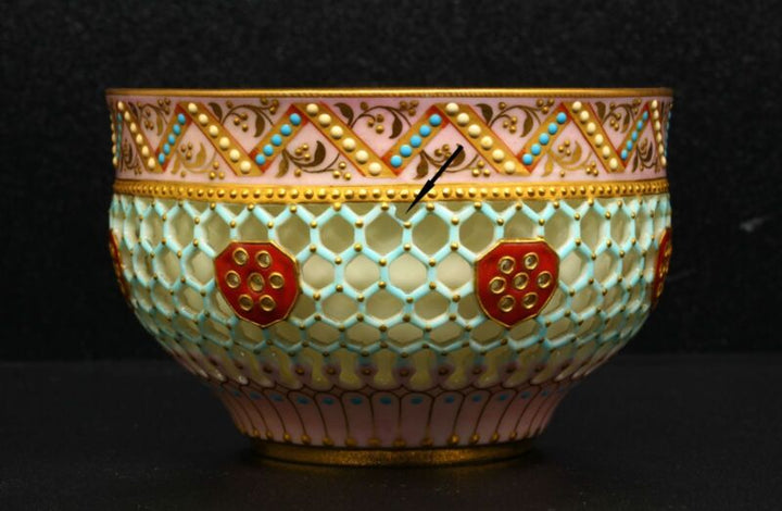 ロイヤルウースター　透かし技法（ピアス技法）のカップ&ソーサー『ジョージオーウェン作』