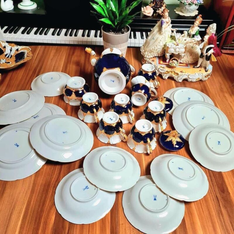Meissen B-Shape Magnificent Porcelain Coffee Service for 6 People-