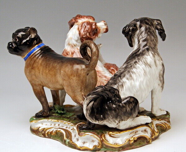 マイセン人形 アニマルフィギュリン グループドッグ 3匹の犬 1830