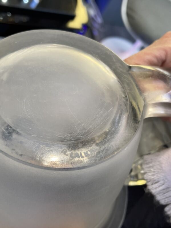 "René LALIQUE (1860-1945) ""stone fund"" vase"-