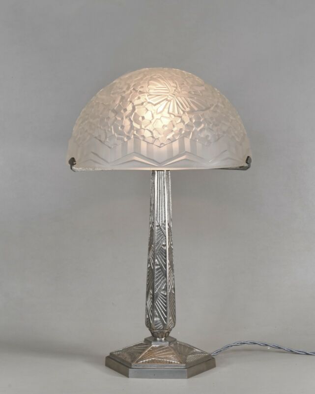 エティエ・ヴァンソン　非常に優れたアールデコランプ　1930年　フランス製