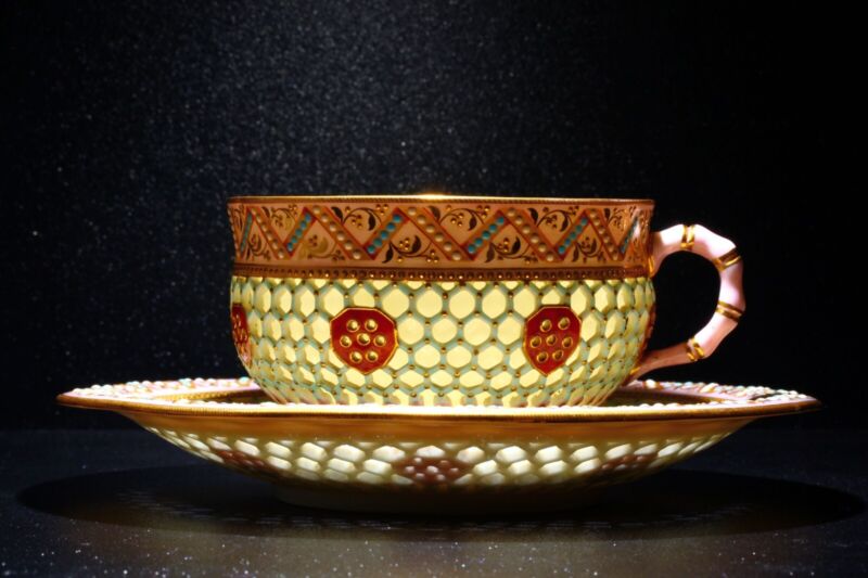 ロイヤルウースター　透かし技法（ピアス技法）のカップ&ソーサー『ジョージオーウェン作』