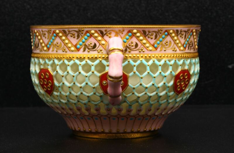 ロイヤルウースター　透かし技法（ピアス技法）のカップ&ソーサー『ジョージオーウェン作』