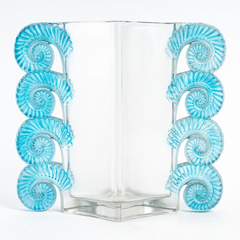 René Lalique: 1929 ""Amiens"" Vase-